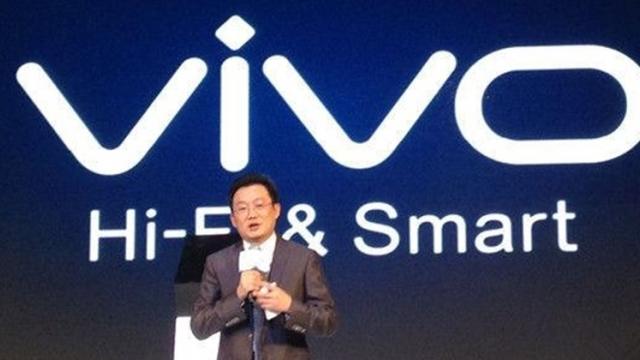<b>CEO-ul Vivo, Shen Wei anunţă planurile pentru 2018: AI, 5G şi dezvăluie că 2017 a fost un an de succes</b>În cadrul unui eveniment marca Vivo desfășurat de curând în China, CEO-ul companiei a anunțat și planurile avute pentru anul în curs, afirmând că se pune accentul pe AI și pe 5G. De asemenea, el a confirmat că anul 2017 a fost unul de succes
