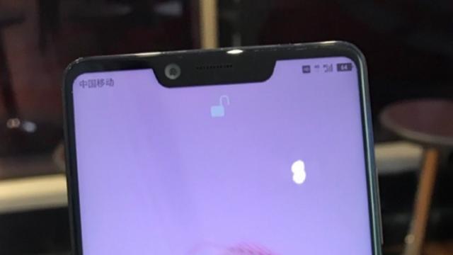 <b>Sharp Aquos S3 se afișează în fotografii hands-on; își etalează decupajul din ecranul edge-to-edge</b>După trendul panourilor 18:9 este momentul să asistăm la o avalanșă de lansări de smartphone-uri ce adoptă un decupaj în ecran în stilul lui iPhone X. Un prim model numit Oukitel U18 ce adoptă un asemenea ecran a fost deja lansat, iar acum