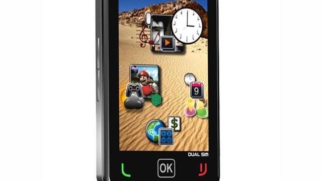 <b>Garantie extinsa pentru telefoanele Allview si 3 noi terminale gata de lansare: F1 X-perience, S2 Guld si E1 Tickle</b>Visual Fan, compania brasoveana care comercializeaza telefoanele Allview ne informeaza ca persoanele care vor achizitiona modele M2i Chroma, T1 Vision, E1 Tickle (telefonul din imaginea de mai jos) sau oricare alt terminal lansat pana la finalul anului,...