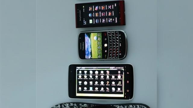 <b>Dell pregateste un terminal Android 2.0 masiv, dotat cu display de 5 inchi</b>Dell pregateste un nou terminal Android, de aceasta data ruland versiunea 2.0 a OS-ului si incorporand un impresionant display de 5 inchi, care deja ne face sa credem ca handsetul este mai mult decat un telefon. Cei de la Engadget afirma ca...