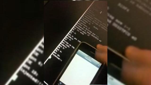 <b>Blacksn0w disponibil acum prin Cydia, inca o metoda de deblocare pentru iPhone 3GS</b>Celebrul hacker/developer geohot (George Hotz) tocmai a anuntat pe contul sau de Twitter lansarea lui blacksn0w, solutia de deblocare baseband a lui iPhone 3GS, prin Cydia. &nbsp; &nbsp; Blacksn0w este integrat in Blackra1n, de asemenea disponibil intr-o...