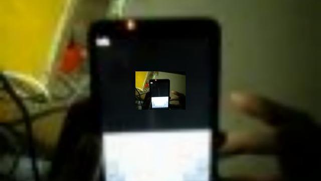 <b>HTC HD2 foloseste o aplicatie "lanterna", acum cu rol de cod Morse</b>Stim ca HTC HD2 este un terminal complet, de vreme ce este dotat cu un ecran capacitiv multitouch si un procesor de 1 GHz, dar chiar si functiile sale mai putin popularizate se dovedesc a fi importante. Astfel, aruncam o privire asupra aplicatiei...