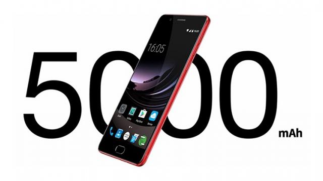 <b>GeekBuying desfășoară o campanie de reduceri pentru smartphone-uri; Elephone P8 MAX costă acum 149.99 dolari</b>Încă o dată cei de la GeekBuying dau startul unei campanii promoționale ce implică reduceri pentru numeroase smartphone-uri, unul dintre acestea fiind și Elephone P8 Max. După cum ne putem da seama și pe baza numelui său, telefonul vine