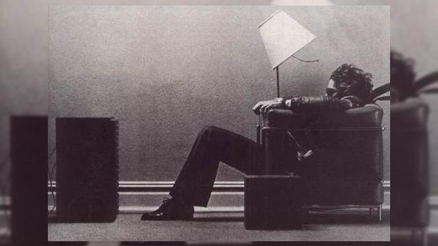 <b>UE doreste limitarea outputului media playerelor la 85 decibeli</b>Uniunea Europeana ia in calcul limitarea nivelului volumului pe playerele media la 85 decibeli, incepand cu anul 2010. La ora actuala, maximul admis este de 120 decibeli, dar suntem siguri ca atat consumatorii, cat si producatorii de casti/playere vor...