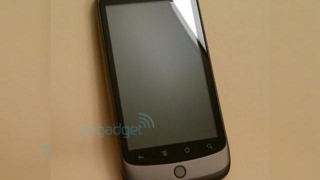 <b>Telefonul Google Nexus One NU suporta multitouch</b>Userul Engadget cu nickul Tnkgrl a avut recent ocazia sa se joace cu noul telefon al momentului, Google Phone, sau mai bine zis Nexus One. Fructul colaborarii dintre HTC si Google, acest handset nu a putut fi fotografiat sau filmat in actiune de catre...