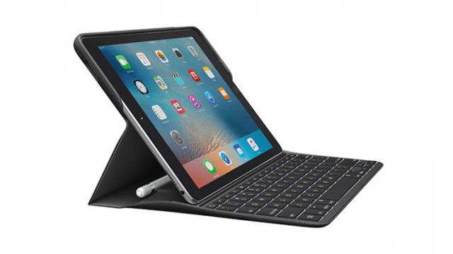 <b>Apple brevetează o tastatură wireless pentru iPad Pro</b>Cei de la Apple continuă să breveteze și diferite accesorii destinate produselor din portofoliul actual, un exemplu fiind o tastatură wireless destinată tabletei iPad Pro. Acest accesoriu va funcționa fără fir și va avea o baterie proprie la interior 