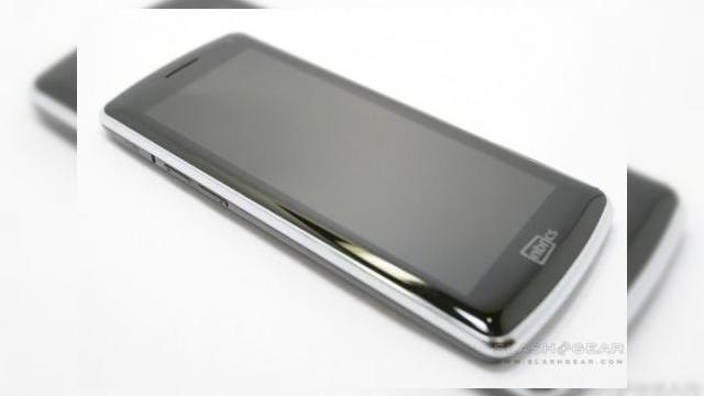<b>CES 2010: Inbrics prezinta un MID Android cu display AMOLED in Las Vegas</b>Inbrics se prezinta la showul CES 2010 din Las Vegas cu al sau MID 1, un terminal Android impresionant, dotat cu display AMOLED touchscreen si prezent in imaginea de mai jos. Ecranul terminalului gliseaza pentru a dezvalui o tastatura QWERTY, iar sub...