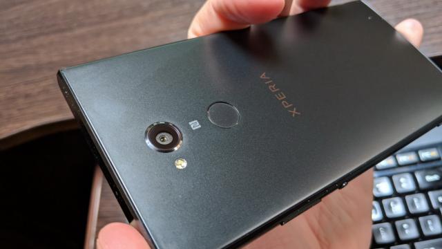<b>Sony Xperia XA2 Ultra: Hardware înclinat spre Snapdragon, extra baterie</b>Sony a simţit nevoia să compenseze pentru telefoanele sale midrange de anul trecut, care erau bunicele, cu câteva mici neajunsuri şi doleanţe. În primul rând a umblat la pedigree-ul procesoarelor, trecând de la MediaTek Helio la Snapdragon.