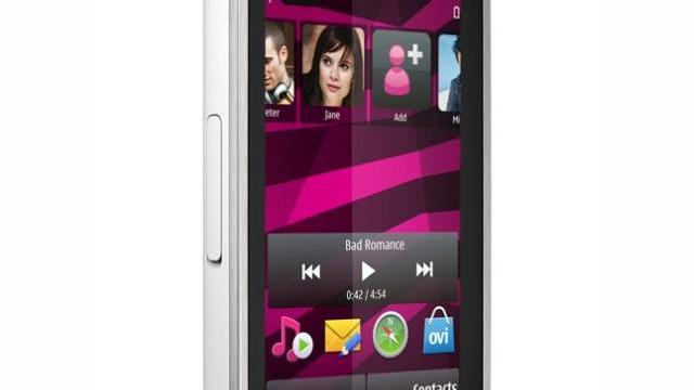 <b>Nokia X6 16GB lansat oficial</b>Nokia tocmai a lansat oficial noua sa varianta a telefonului X6, cea cu 16 GB de memorie interna. Modelul il urmeaza pe cel de 32 GB si vine fara serviciul Nokia Comes With Music. &nbsp; &nbsp; Memoria interna a lui X6 16GB ii va permite acestui telefon...