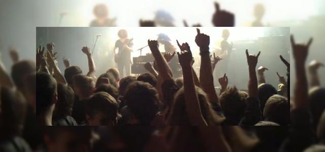 <b>Sony Ericsson Vivaz inregistreaza video exceptional (720p), avem dovada</b>Desi telefonul Sony Ericsson Vivaz, cunoscut pana recent drept Kurara nici macar nu are o data de lansare oficiala inca, acest cameraphone a fost surprins in actiune recent. El a filmat 2 clipuri video pe care le puteti admira mai jos, demonstrand...