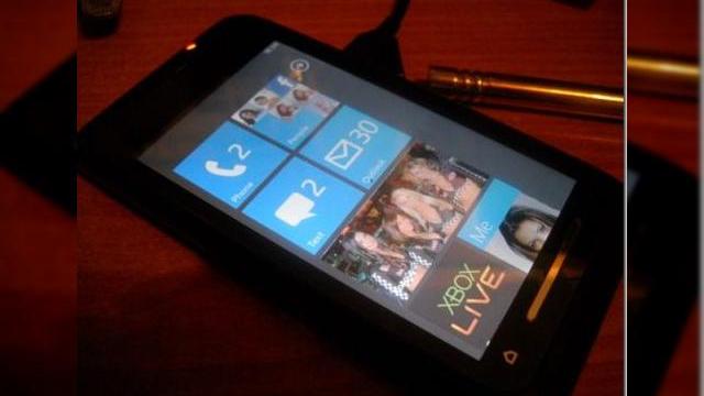 <b>Windows Phone 7 va veni cu functii de gaming Xbox Live impresionante</b>O intrunire recenta a investitorilor Microsoft a oferit detalii in plus despre noua platforma Windows Phone 7 Series. Astfel, aflam ca Windows Phone 7 a fost conceput cu 18 luni in urma si ca gigantul din Redmond a decis sa schimbe total OS-ul Windows...