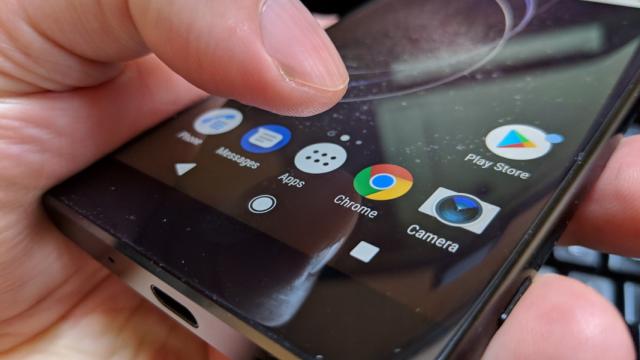 <b>Sony Xperia XA2: Benchmark-uri peste câteva flagship-uri de 2016, deloc rău</b>Sony Xperia XA2 s-a maturizat frumos şi după predecesori cu procesor Helio, ajunge la categoria grea, la Snapdragon. Are Snapdragon 630, 3 GB RAM şi 32 GB stocare. Nu are lag, are un Android curat şi fluid la bord şi indiferent ce am făcut nu a "îngheţat"