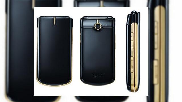 <b>LG lanseaza telefonul cu clapeta GD350 in Rusia</b>LG Electronics tocmai a anuntat lansarea unui nou telefon cu clapeta stilat in Rusia, modelul GD350. Acest terminal vine cu un exterior de culoare neagra, cu accente aurite si poate fi admirat in imaginea urmatoare. Avem de-a face cu un...