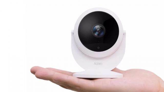 <b>Camera video de supraveghere Xiaomi Mijia Aqara are un preț special pe Cafago.com</b>Pentru a aduce un plus la nivel de securitate pentru locuința voastră este necesar și un sistem de camere video de supraveghere menite să transmită în flux live continuu tot ce se întâmplă la interiorul casei. Un asemenea dispozitiv descoperim azi