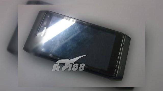 <b>Nokia N98, telefon de 12 megapixeli scapat pe web intr-o serie de imagini</b>Portalul chinez IT168.com a oferit recent publicului o serie de imagini cu un nou terminal Nokia, aparent modelul N98. Este vorba de fapt ca telefonul cu camera de 12 megapixeli N8-00, dar acesta este doar un nume de cod, sub care descopeream handsetul cu...