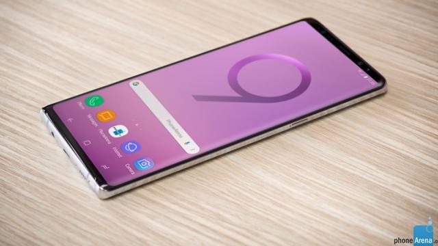 <b>Aşa arată Samsung Galaxy Note 9, conform unor randări realizate pentru Phone Arena</b>Vedem astăzi prin intermediul celor de la Phone Arena o serie de randări pentru ce pare a fi Samsung Galaxy Note 9, randări realizate pe seama unei scăpări de protecție pentru ecranul viitorului flagship. Ce remarcăm de aici este că
