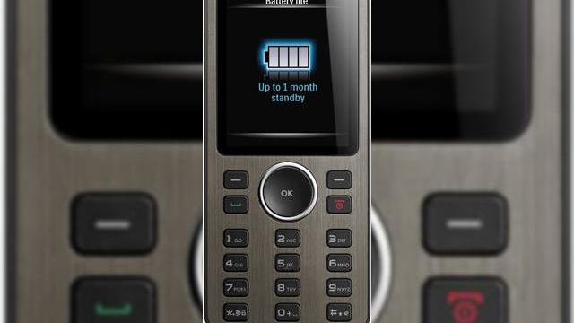 <b>Philips Xenium X312, versiunea "lite" a lui X320?</b>Site-ul celor de la Philips prezinta acum imagini cu un nou model de terminal mobil, care face parte din seria Xenium. Terminalul poarta numele de Xenium X312 si poate fi considerat o versiune "lite" a lui X320. Din pacate nu cunoastem...