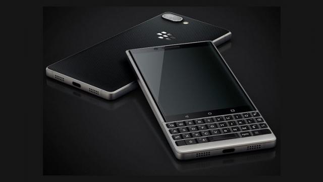 <b>BlackBerry KEY2 ni se prezintă în randări detaliate înaintea lansării de pe 7 iunie</b>Prima săptămână a lunii iunie este una bogată în lansări, astfel că avem pe listă telefoane precum Lenovo Z5, Motorola Moto Z3 Play, dar și BlackBerry KEY2 gata pregătite de lansare. Acest din urmă terminal va debuta pe data de 7 iunie