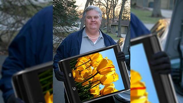 <b>RIM planuieste lansarea unui tablet BlackBerry?</b>Daca pana si producatorul terminalelor BlackBerry intra pe piata tableturilor, e clar ca aceste gadgeturi reprezinta un trend. Dupa ce am aflat detalii neoficiale despre tabletul Nokia, care aparent va rula Windows 7, iata ca si RIM se pregateste sa...