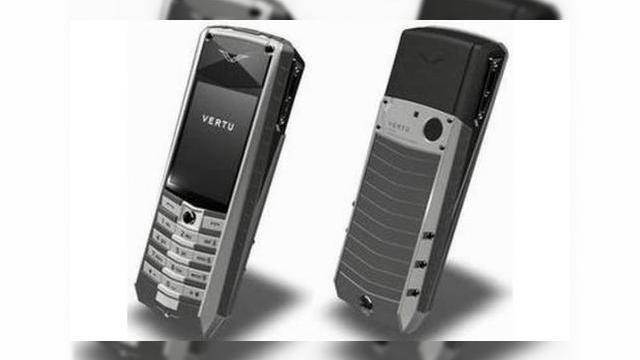 <b>Vertu Ascent X, un nou telefon de lux, gata de lansare</b>Vertu, filiala de lux a celor de la Nokia se pregateste sa lanseze un nou telefon elegant, pe numele sau Vertu Ascent X. Handsetul a fost aprobat recent de catre FCC si iata si prima imagine cu acest terminal, in vreme ce specificatiile sunt oferite de...
