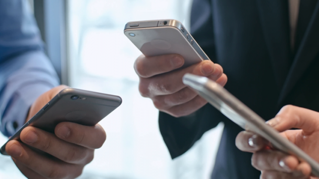 <b>Mâine bucureştenii primesc mesaj cu avertizare de dezastru; Începe o nouă testare a sistemului RO-ALERT</b>Serviciul RO-ALERT va desfășura mâine un nou test de avertizare al populației din București, locuitorii orașului urmând a primi un mesaj SMS pe telefon. Nu este cazul de îngrijorare pentru că este vorba despre un simplu test care are rolul de 