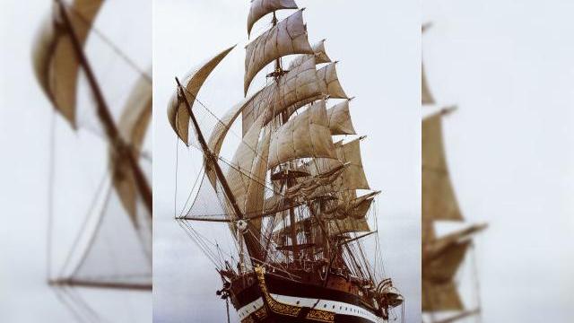 <b>Nokia promite ca va lansa in 2010 smartphone-ul care va cuceri piata</b>Exista in limba engleza un cuvant destul de greu de tradus in romana si anume "flagship"... Folosit in cazul terminalelor care cuceresc piata si definesc un brand, acest cuvant a devenit sinonim cu iPhone pentru Apple, cu Motorola Droid pentru Moto sau cu...