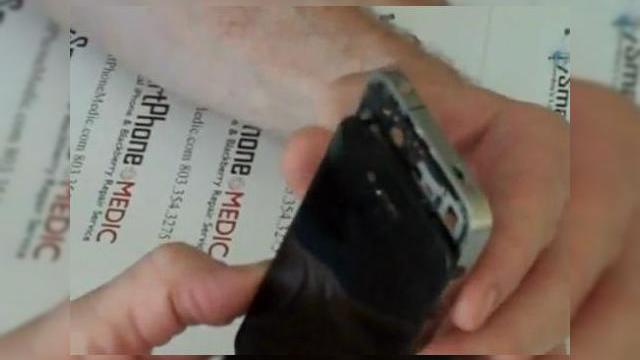 <b>iPhone 4G, asamblat in fata camerei de filmat (Video)</b>A fost o luna extrem de ocupata pentru pasionatii de iPhone, mai ales avand in vedere uriasa scapare a celor de la Apple, intreaga poveste cu inginerul care a pierdut prototipul iPhone 4G intr-un bar. Iata ca terminalul revine, de aceasta data intr-un...