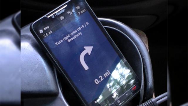 <b>Bing Navigation, prezentat in actiune (Video)</b>O noua aplicatie Bing for Windows Mobile a fost lansata ieri, ea avand functii navigationale si fiind testata de catre cei de la Pocketnow, care s-au declarat multumiti de acest software. Aplicatia Bing vine si cu o pagina Home cu design nou, dar cea mai...