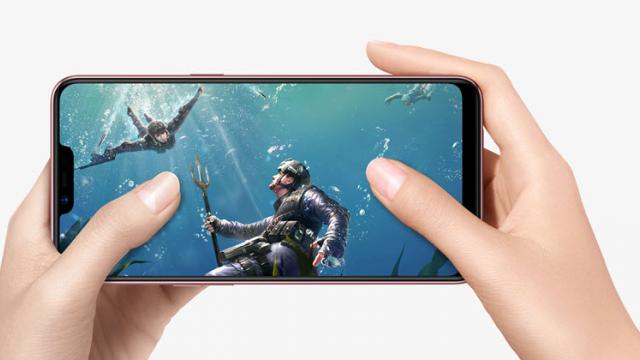 <b>Oppo A5 debutează oficial: telefon midrange cu procesor Snapdragon 450, baterie de 4230 mAh</b>Chinezii de la Oppo au prezentat în acest weekend un nou smartphone din zona mid-range și anume modelul Oppo A5 care se remarcă prin câteva capitole interesante. El vine echipat cu un ecran generos de 6.2 inch cu rezoluție atipică