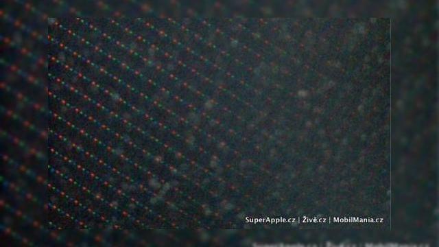 <b>Ecranul lui iPhone 4G analizat cu microscopul; rezolutia de 960 x 640 confirmata!</b>Dupa ce am vazut un prototip iPhone 4G pierdut intr-un bar din California si apoi imagini in exclusivitate cu terminalul bootand in Vietnam, iata ca turul mondial al handsetului continua, el poposind acum in Europa. Cel putin asa afirma cei de la...