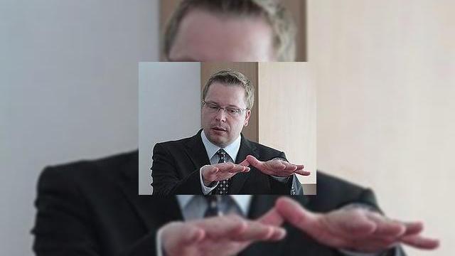 <b>Fabrica Nokia de la Jucu, gata de a produce smartphone-uri</b>Intr-un interviu recent acordat publicatiei Ziua de Cluj, directorul Nokia Romania, Risto Meskus s-a pronuntat in legatura cu directia pe care o urma fabrica Nokia de la Jucu. Daca la inceput, fabrica a produs terminale entry level, se pare ca urmatorul...