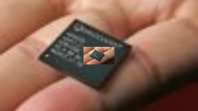 <b>Telefoanele cu procesoare de 1.2 GHz in curand in productie! Noua generatie Qualcomm Snapdragon livrata producatorilor</b>Qualcomm tocmai a pornit livrarile de procesoare dual core Snapdragon de 1.2 GHz catre partenerii sai care produc terminale mobile. Suntem totusi curiosi care dintre companiile din industrie va fi prima care va lansa un smartphone cu un astfel de...