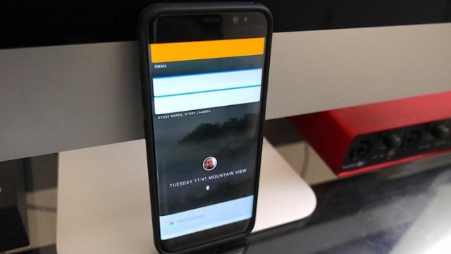 <b>Ar putea fi înlocuit Android de Fuchsia OS în 2023? Un raport Bloomberg sugerează această posibilitate</b>Din partea celor de la Bloomberg sosește astăzi un raport interesant, unul ce face referire la noul OS pregătit de către Google și anume Fuchsia OS. Potrivit unor surse citate de către această publicație se aduce în discuție posibilitatea ca