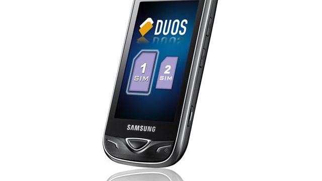 <b>Samsung B7722, un nou telefon dual SIM devine oficial</b>Samsung tocmai a anuntat modelul de telefon B7722, un dual SIM care poate fi admirat in imaginea de mai jos. Handsetul suporta dual standby si conectivitate 3G, cu mentiunea ca primul sau SIM va opera in benzi 3G (900/2100 MHz), in vreme ce al doilea va...