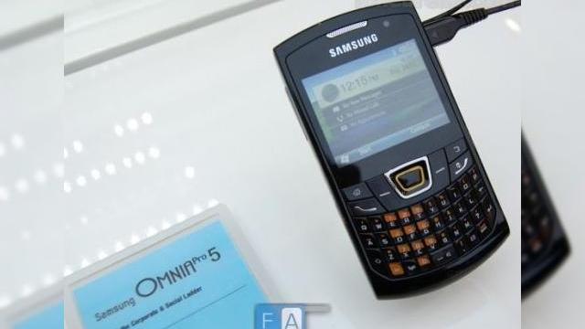 <b>Samsung anunta handseturile Omnia Pro 4 si Omnia Pro 5</b>Samsung tocmai a anuntat in cadrul CommunicAsia 2010 2 noi terminale Windows Mobile: Omnia Pro 4 si 5. Aceste smartphone-uri Windows Mobile 6.5 sunt prezentate in imaginile de mai jos si sunt destinate publicului business, mai degraba decat consumatorului...