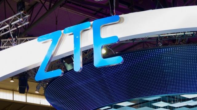 <b>ZTE va trebui să se rebranduiască dacă vrea să fie primită în SUA din nou</b>Cu scopul a de fi primită din nou pe piața din SUA se pare că ZTE are de făcut câteva schimbări importante, una dintre acestea fiind rebranduirea. Vestea ne este adusă la cunoștiință astăzi când mai aflăm și faptul că producătorul chinez