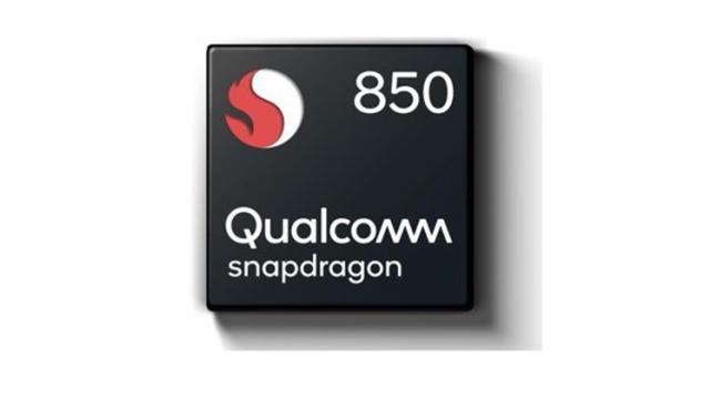 <b>Procesorul Qualcomm Snapdragon 850 apare în primele benchmark-uri, e gata să ajungă pe noi laptopuri Always Connected</b>Descoperim astăzi și primele benchmark-uri asociate procesorului flagship Qualcomm Snapdragon 850, o soluție ce va ajunge pe laptop-uri Always Connected. Din detaliile dezvăluite aici se pare că soluția pregătit de către gigantul american