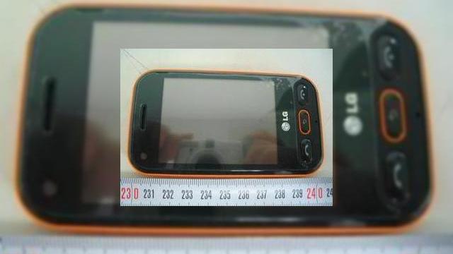 <b>LG T325, un nou telefon cu ecran touch isi face aparitia pe web</b>Organizatia Bluetooth SIG nu ne-a oferit informatii doar despre noul telefon Samsung Cetus in aceste zile, ci si despre un nou handset LG, modelul T325. Dotat cu ecran touch, terminalul a fost scapat pe web in imaginea urmatoare. LG T325 foloseste un...