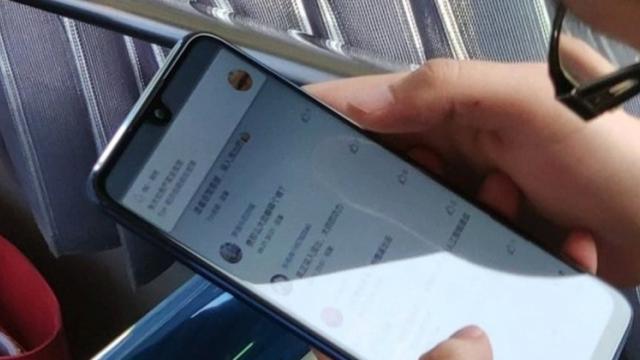 <b>Huawei Honor 8X apare în fotografii hands on şi benchmarkuri, vine cu procesor Qualcomm Snapdragon 660</b>Astăzi și smartphone-ul Huawei Honor 8X bifează o scăpare, telefon din zona phablet care va adopta un look similar lui P20 Pro la prima vedere. Avem pe lângă fotografii hands-on și un benchmark care confirmă prezența procesorului Snapdragon 660