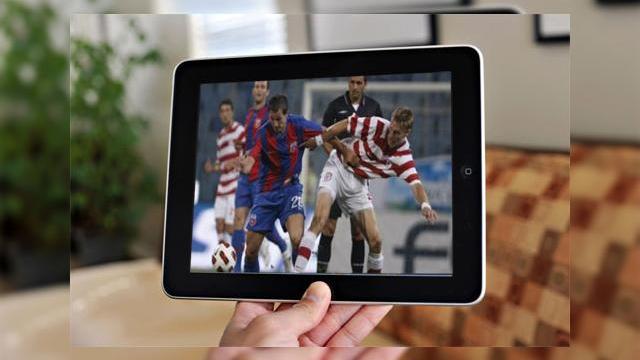 <b>Liga intai de fotbal, transmisa in direct pe iPhone si iPad; Meciul Steaua - Victoria Branesti a fost transmis in premiera pe m.antena1.ro!</b>Meciul Steaua - Victoria Branesti de duminica seara (15 august) a fost transmis in premiera de trustul Intact folosind o platforma multimedia, care a inclus atat TV, cat si online si mediul mobil. Astfel, posesorii de iPhone si iPad au putut urmari...