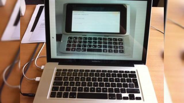 <b>Nokia N9 copiaza designul lui MacBook Pro?</b>Daca mai ieri puteam spune ca Apple a copiat usor designul unui concept Sony Ericsson in cazul lui iPhone 4, iata ca gigantul din Cupertino este la randul sau copiat. De cine? Tocmai de catre producatorul de telefoane cu care se va rejudeca in 2012 pentru...