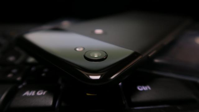 <b>Mini Turul Magazinelor #34: Televizor LG din 2018, ieftinire Google Pixel 2 XL, tigaie wok şi laptop Back to School ASUS</b>Dacă aţi trecut de febră rechizitelor pentru cel mic şi constataţi că v-au rămas ceva bani în buzunar, puteţi rezolva "problema" în acest weekend. Am găsit câteva reduceri şi un new entry pe piaţa locală şi le-am compilat mai jos. Avem televizoare LG..