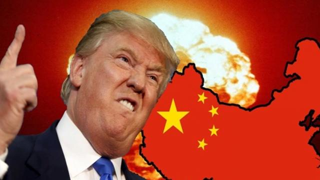 <b>Apple este îngrijorată de suprataxele puse de SUA Chinei, care i-ar afecta produsele</b>De ceva vreme războiul comercial dintre SUA și China este în plină desfășurare iar primele victime au fost Huawei și ZTE care fie au fost alungate de pe tărâmul american, fie le-au fost date amenzi usturătoare. Acum și Apple se declară îngrijorată