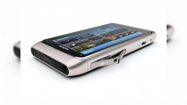<b>Sa ne delectam cu Nokia N8 - noi imagini oficiale!</b>Anuntat inca din luna aprilie, super cameraphone-ul de 12 megapixeli Nokia N8 se lasa asteptat de ceva vreme, astfel ca trebuie sa ne multumim cu preview-uri si imagini oficiale ale handsetului, dupa cum este cazul celor de mai jos. &nbsp; Testele de pana...