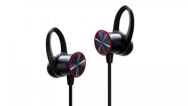 <b>Noua generație de căști OnePlus Bullets Wireless bifează certificarea FCC; Va fi păstrat jack-ul audio pe OnePlus 6T?</b>Aflăm astăzi faptul că agenția americană FCC tocmai ce a certificat noua generație de căști OnePlus Bullets Wireless, produs care va debuta cel mai probabil alături de OnePlus 6T pe data de 17 octombrie. Această certificare nu poate să nu ne