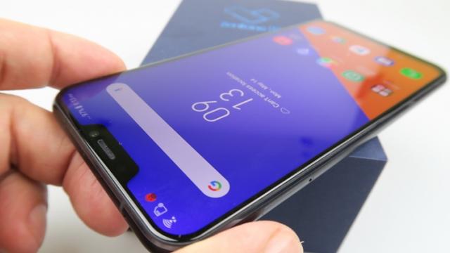 <b>Mini Turul Magazinelor #35: Saltea ortopedică care îţi va salva spatele, ZenFone 5 la preţ bun, cameră video auto cu bonus, reducere la God of War PS4</b>Astăzi avem pentru voi un tur al magazinelor mai compact, ediție cu numărul 35 în care am adunat mai puține produse, dar unele foarte utile și atractive ca preț. Printre acestea se numără o saltea ortopedică, un joc exclusiv PS4 care bifează 