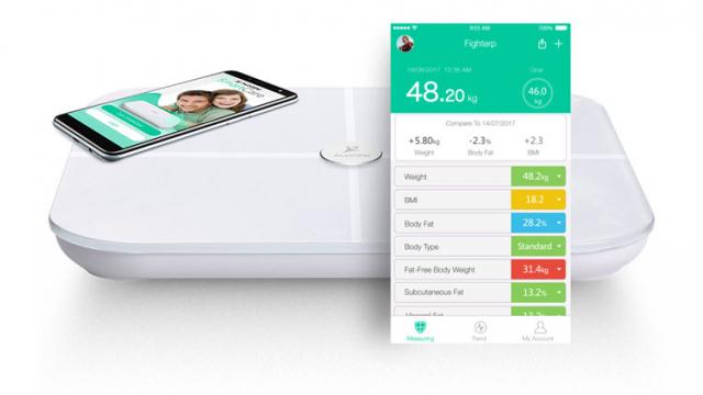 <b>Allview Smart Care este un nou cântar inteligent ce poate monitoriza sănătatea corporală</b>Brașovenii de la Allview anunță astăzi o extindere a produselor din gama Smart Home - asta odată cu lansarea cântarului inteligent numit Smart Care. Dispozitivul de față nu este menit doar pentru afișarea greutății corporale, ci și pentru