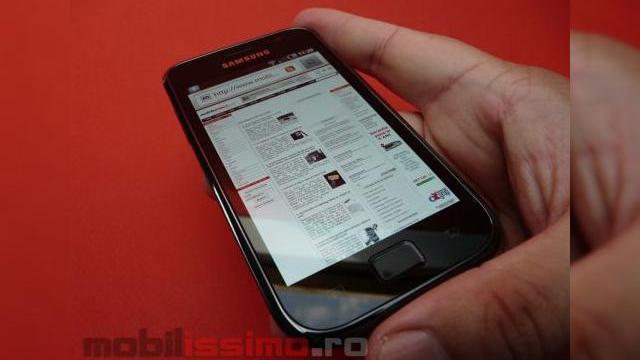 <b>Samsung Galaxy S, un hit in SUA - 1 milion de unitati vandute</b>Dupa ce s-a vandut foarte bine in Asia, impresionantul smartphone Samsung Galaxy S (pe care vi l-am prezentat intr-o recenzie recenta) a atins o cifra impresionanta de vanzari si in SUA - 1 milion de unitati vandute. &nbsp; In acest moment terminalul este...