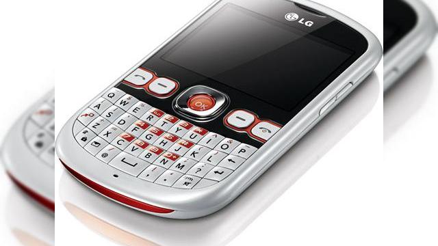 <b>Mid-range QWERTY "urban": LG C300 Town e acum oficial</b>LG tocmai a anuntat oficial terminalul Town C300, un candybar care poate fi vazut in urmatoarea imagine. Descoperit pe web in luna august, cand isi etala tastatura full QWERTY, acest handset are o lista nesurprinzatoare de dotari, disponibila dupa aceasta...