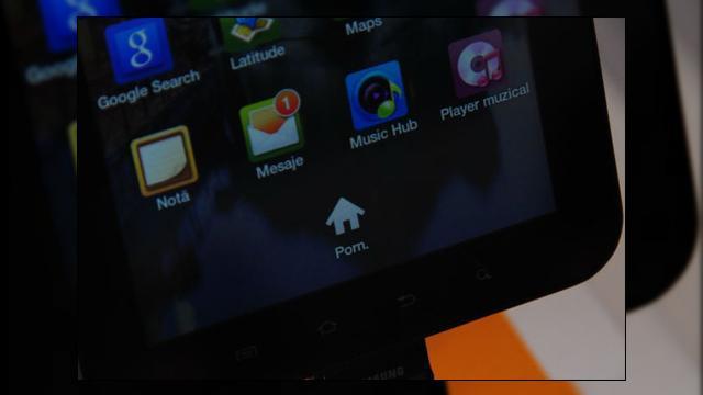 <b>Tablet cu buton p0rn? Doar Samsung Galaxy Tab si doar in Romania!</b>Daca sunteti de parere ca iPad este cel mai bun tablet, va intrebam doar atat: are tabletul Apple vreun buton p0rn? Raspunsul este in mod clar nu, Steve Jobs fiind obsedat de controlul parental pe "jucariile" sale. In schimb, un astfel de "buton" isi face...